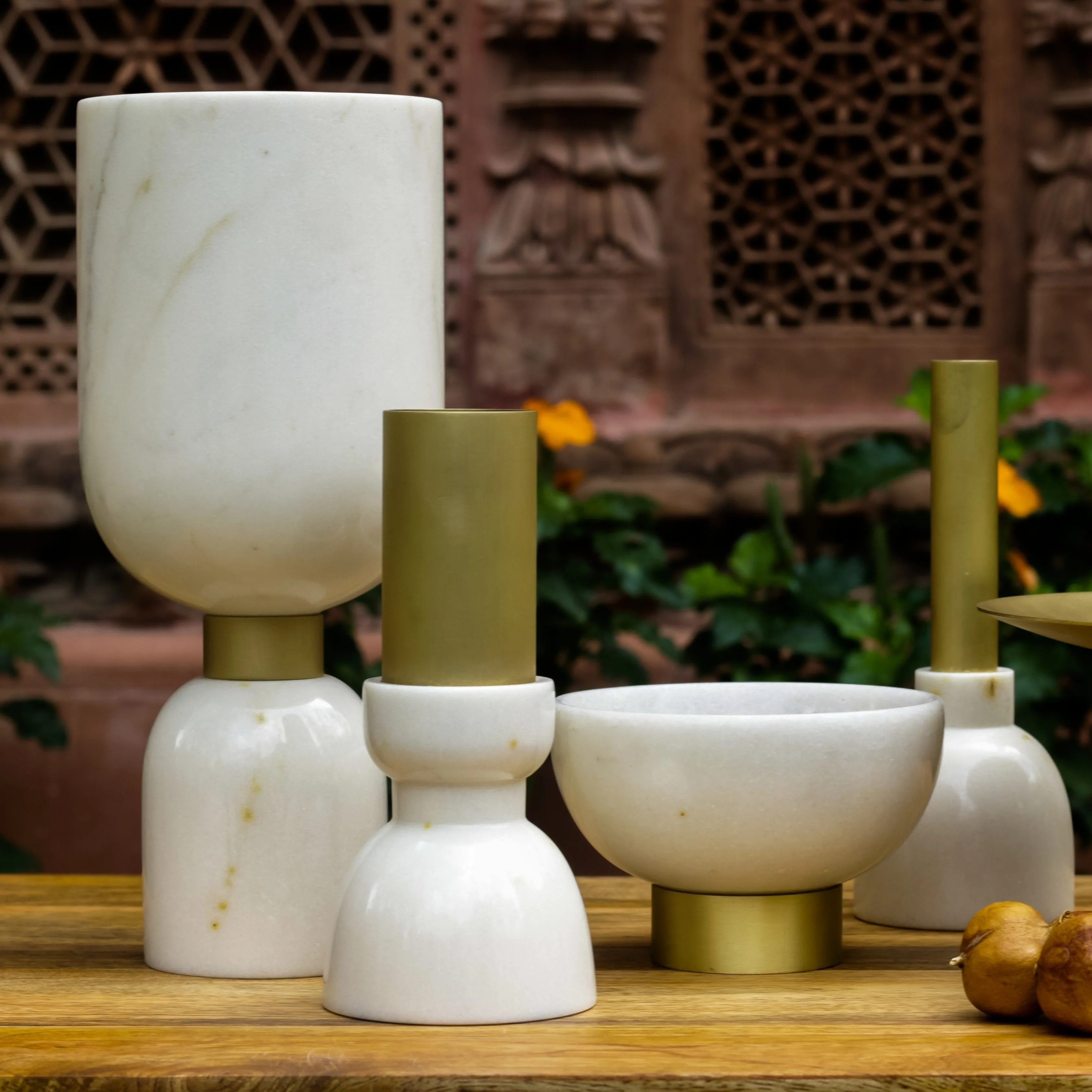 Bud Vase In Brass And Marble | Table Top Décor | Elegant | Sleek Design