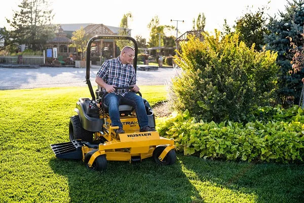 Hustler FasTrak SDX 60" Commercial Zero-Turn Mower w/ Kawasaki FX730 (23.5HP)