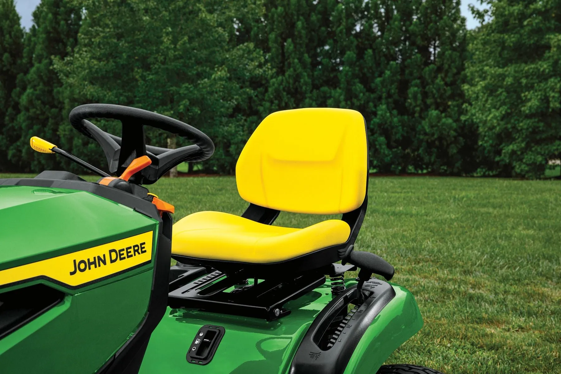 John Deere S110 19HP 42" Ride-on Mower