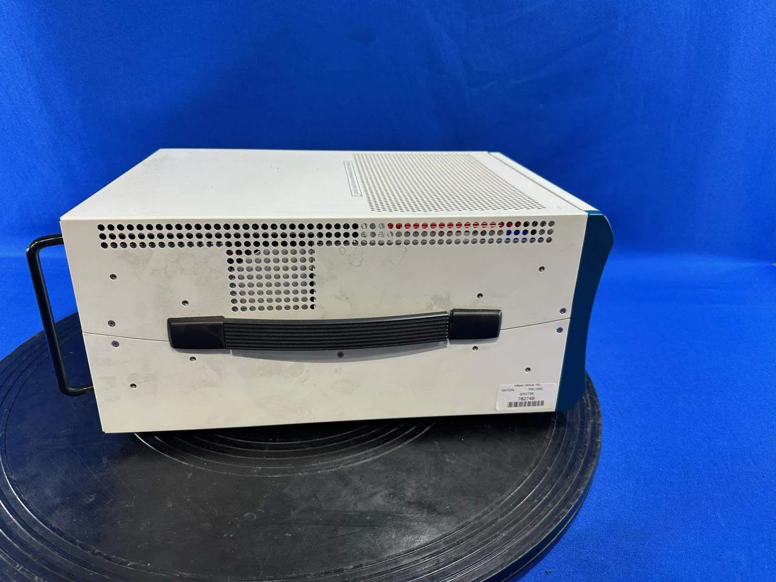 National Instruments PXI-1042 PXI