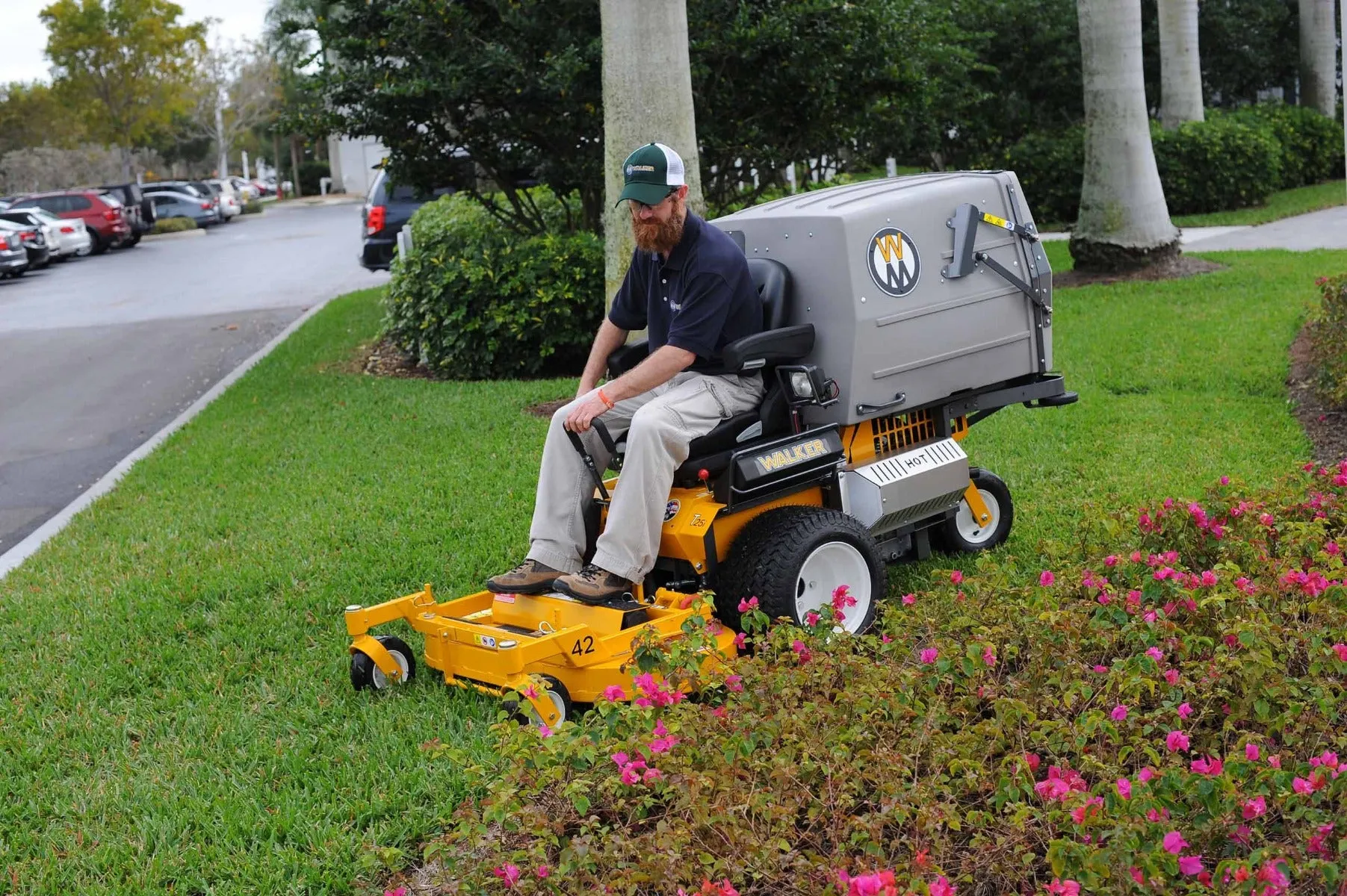 Walker Mowers MT23GHS Grass-Handling Gas Mower 23HP
