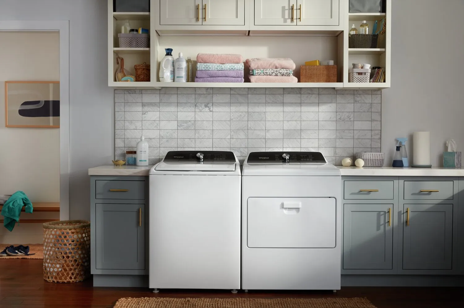 Whirlpool 5.2 Cu. Ft. Top-Load Washer and 7 Cu. Ft. Gas Dryer - White