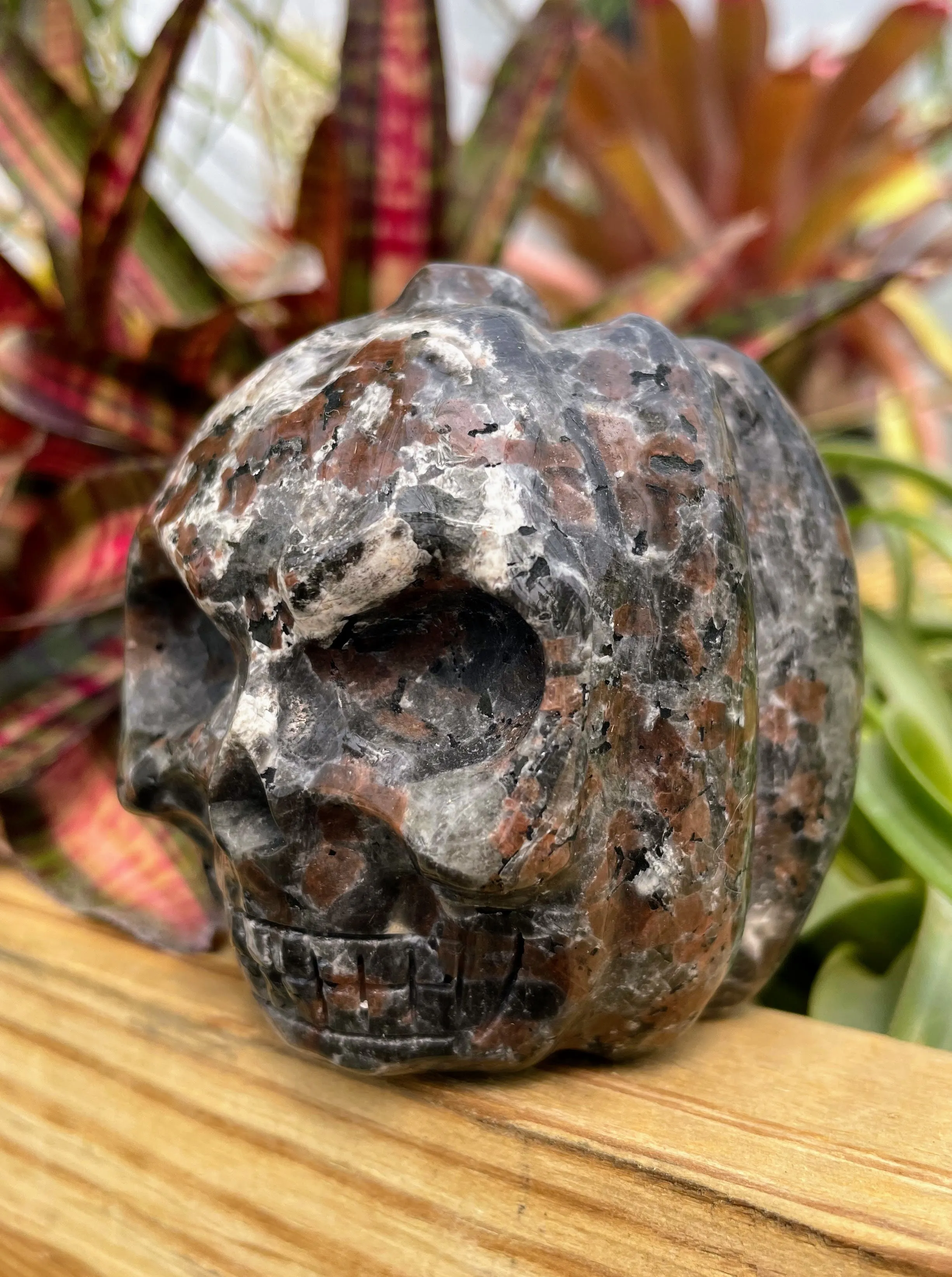 Yooperlite Jack-O'-Lantern Skull Crystal Carving